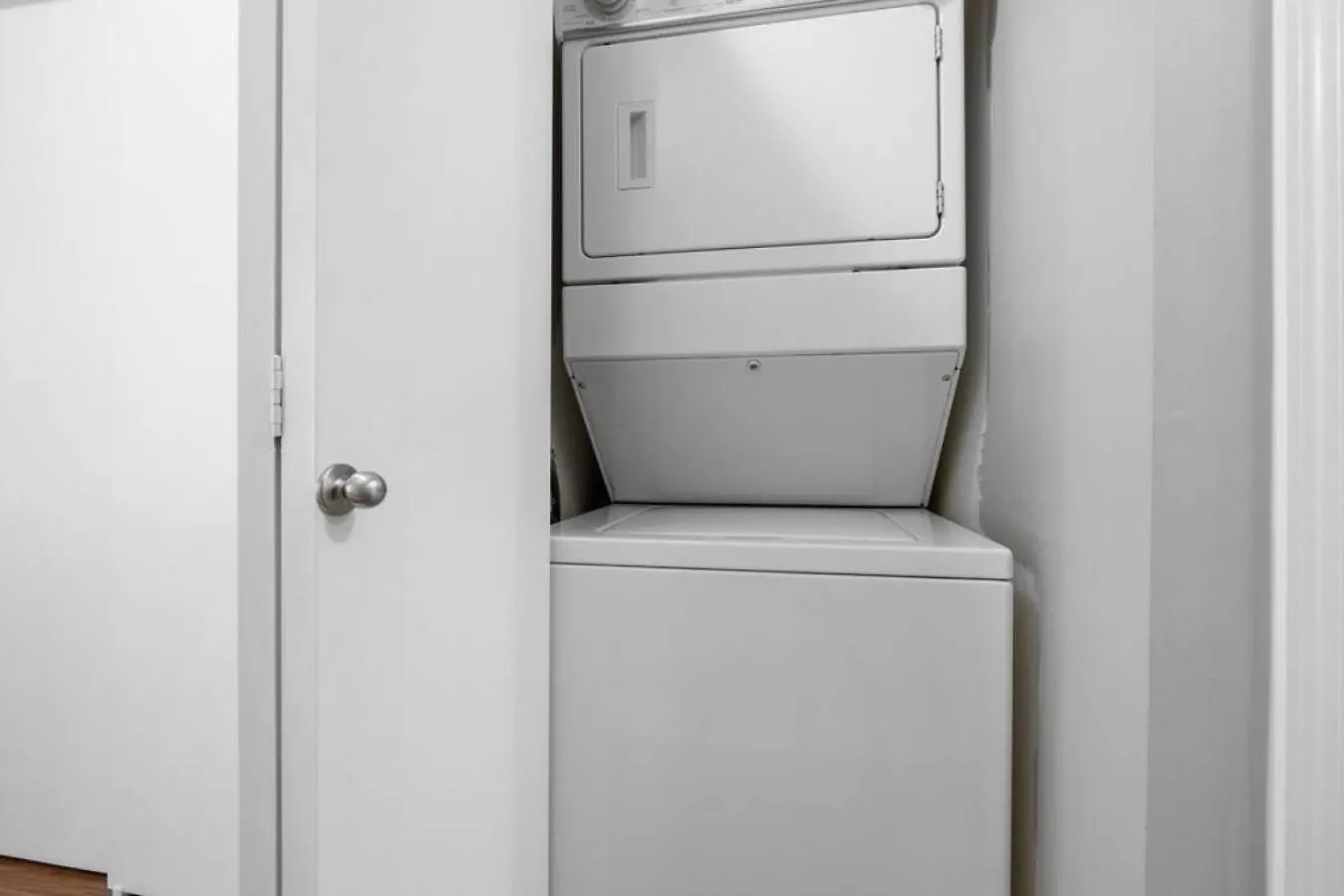 Top Floor Unit On Granville Strip Yaletown Area Vancouver