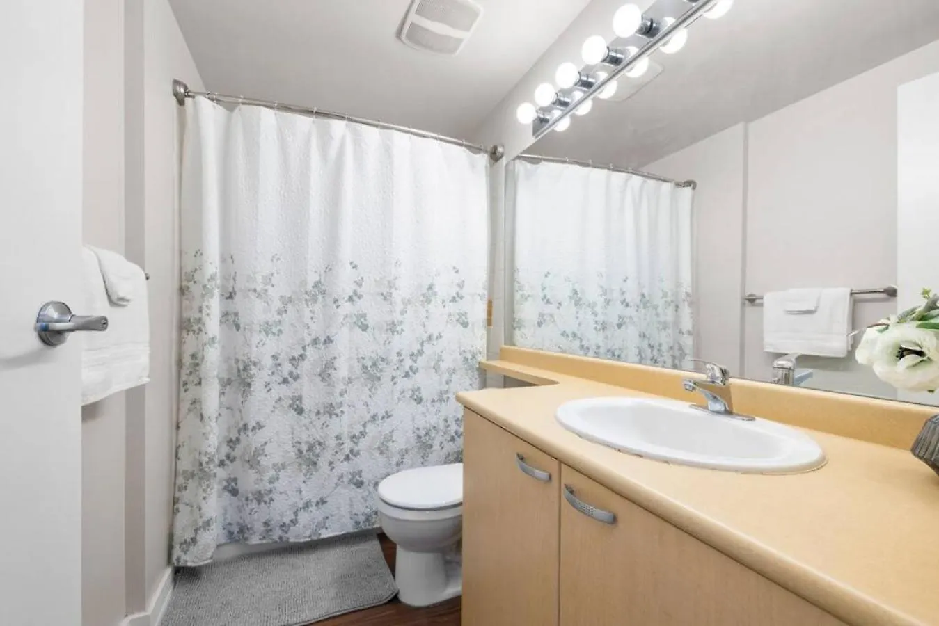 Holiday home Top Floor Unit On Granville Strip Yaletown Area Vancouver Canada